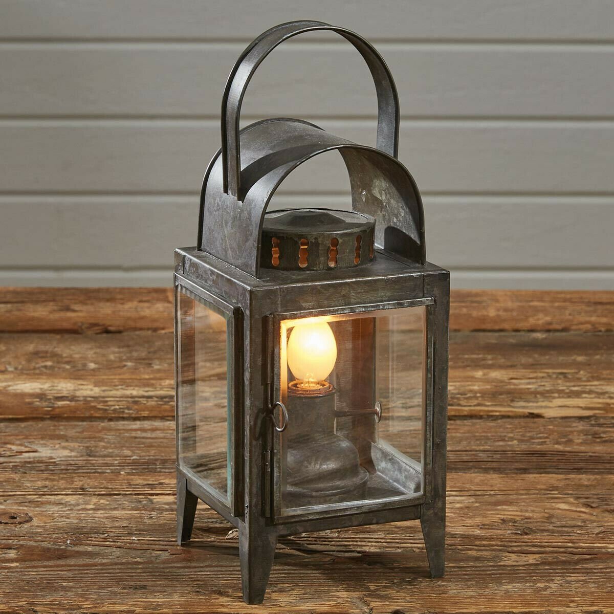 Primitive Colonial Reproduction Oil Lantern Bevel Glass Accent Lamp - The Primitive Pineapple Collection