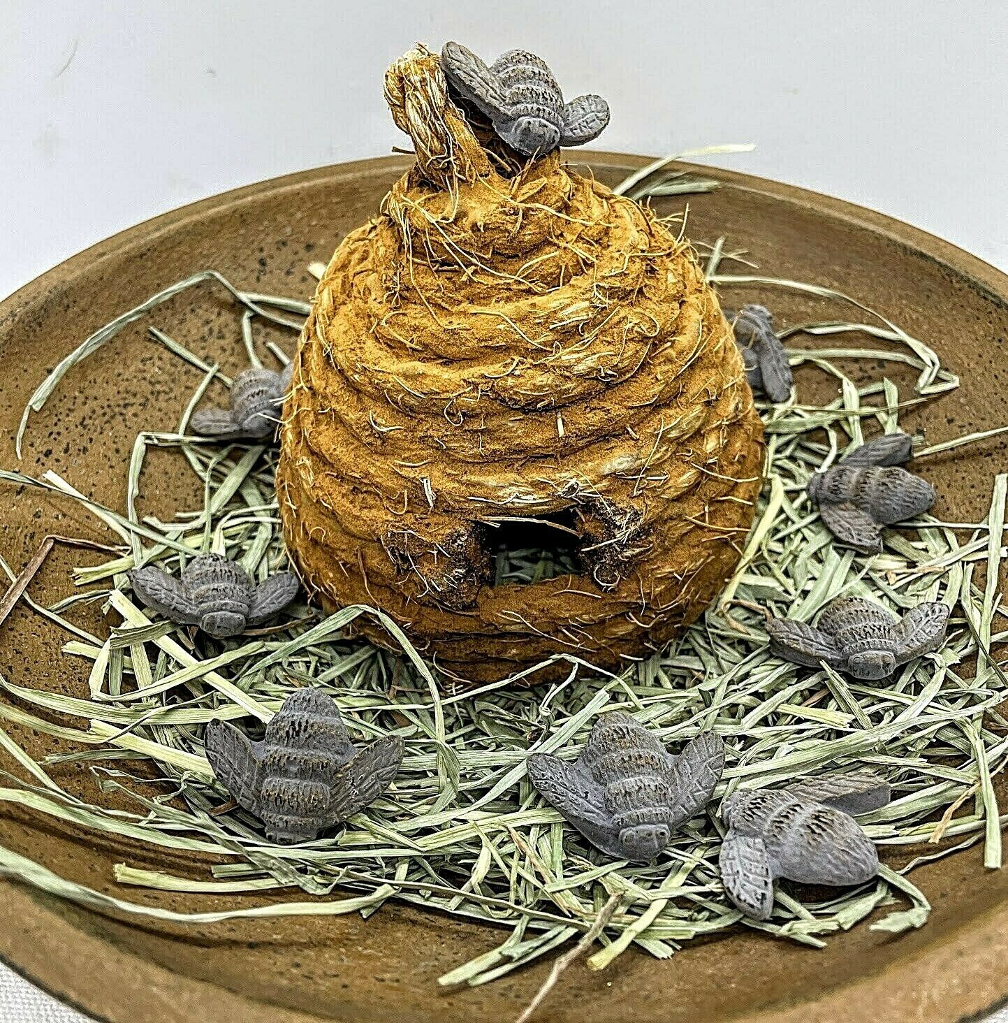 Primitive Farmhouse Wax Dipped Cinnamon Dusted Bee Skep Hive 4&quot; - The Primitive Pineapple Collection