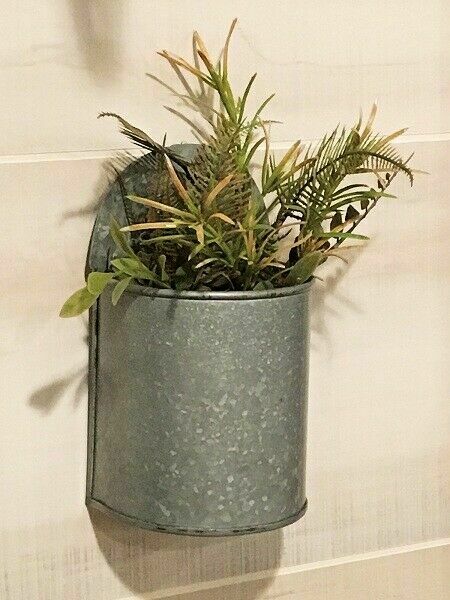 Primitive/Farmhouse Tin Wall Planter 7&quot; x 4&quot; - The Primitive Pineapple Collection