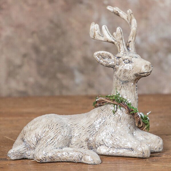 Christmas RESTING DEER W/ WREATH 6.5&quot; Vintage/Retro Look Ragon House - The Primitive Pineapple Collection