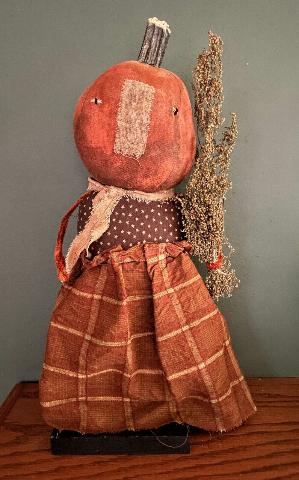 Primitive Folk Art Halloween 17&quot; Orange Clara Pumpkin Girl on stand Sweet Annie - The Primitive Pineapple Collection