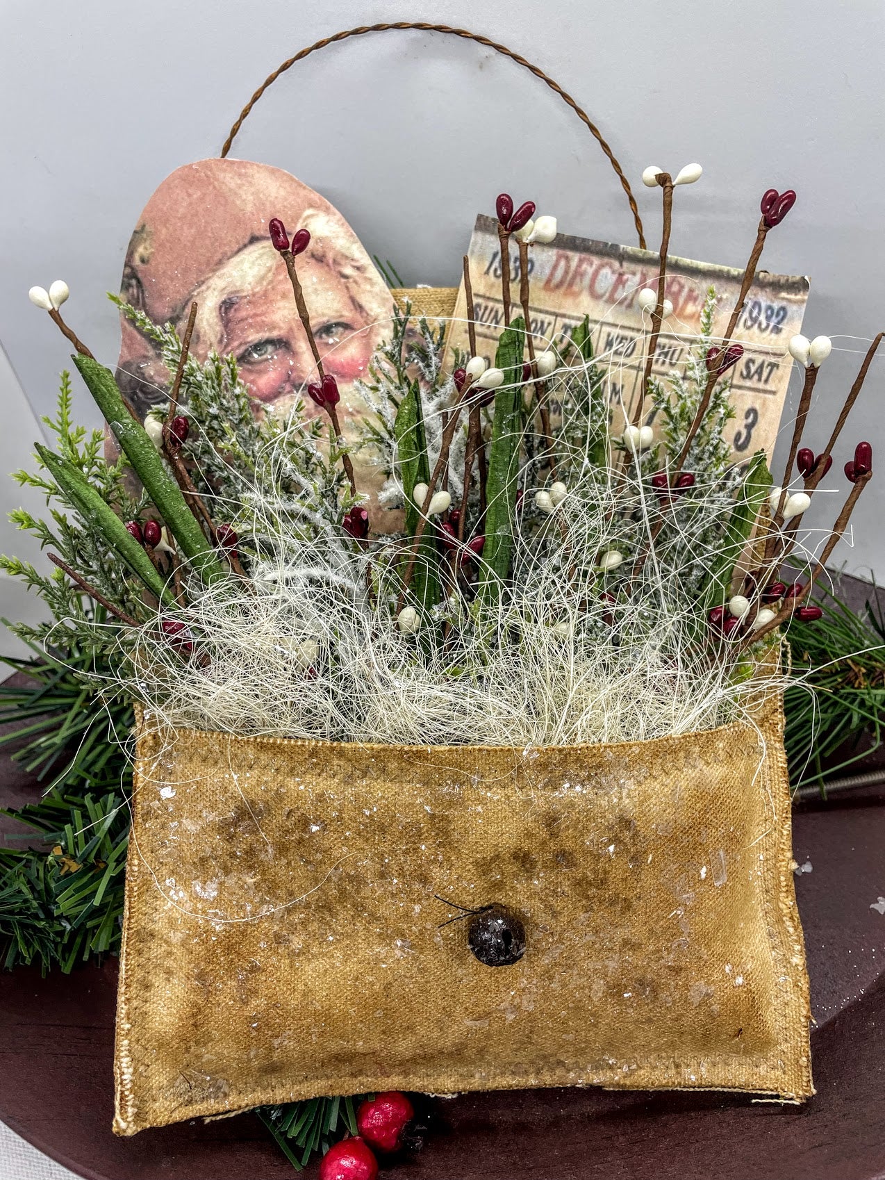 Primitive Christmas Handmade Hanging Santa Pocket Greens Berries 8”x7&quot;