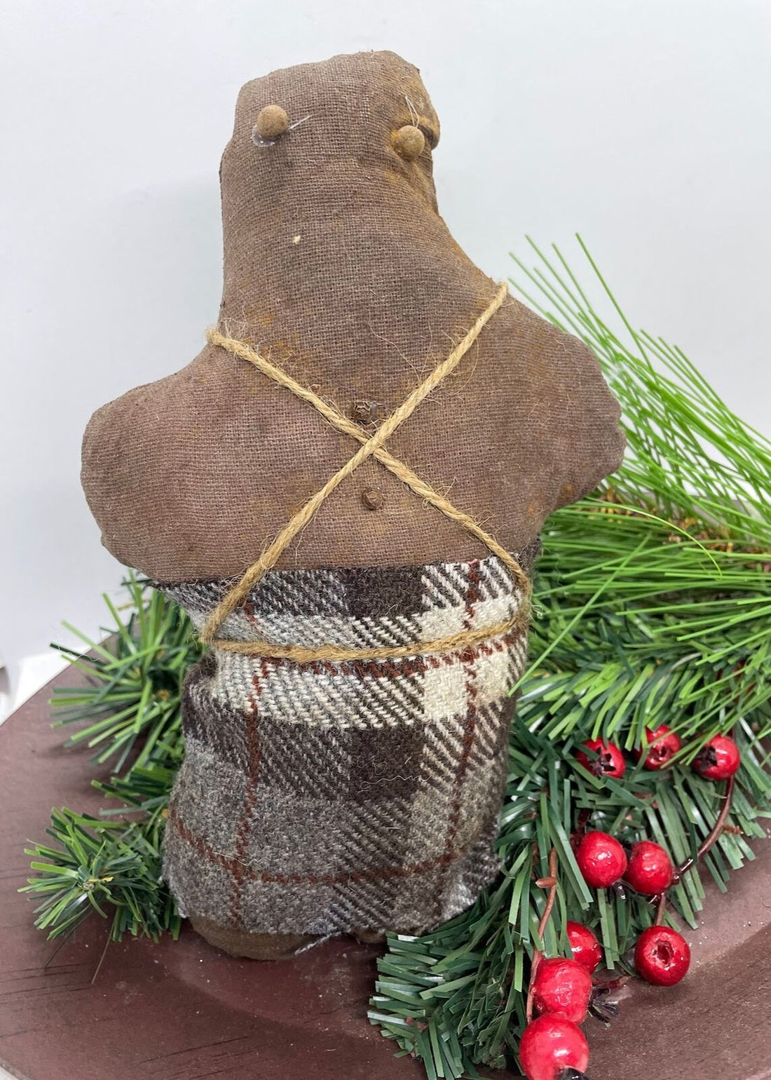 Primitive Handcrafted Gingerbread Men 11" Bowl Filler - The Primitive Pineapple Collection