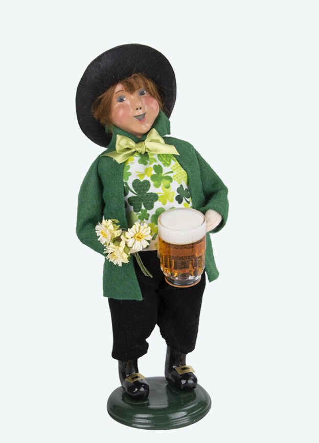 Primitive Colonial Byers Choice Irish Leprechaun Caroler 2023 New - The Primitive Pineapple Collection