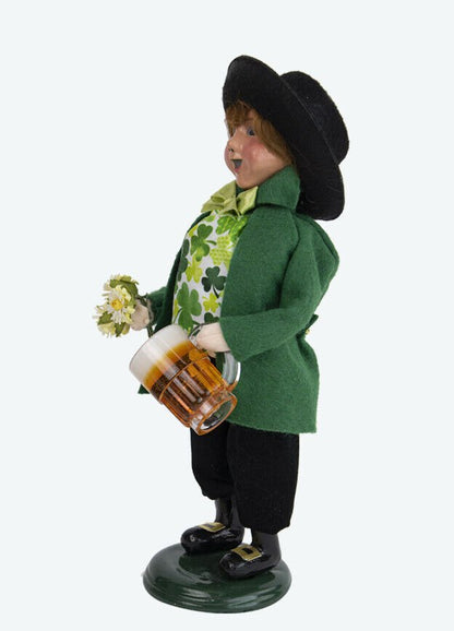 Primitive Colonial Byers Choice Irish Leprechaun Caroler 2023 New - The Primitive Pineapple Collection