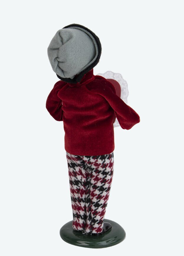 Primitive Colonial Byers Choice Valentines Day Boy w/ Heart Caroler 2023 New - The Primitive Pineapple Collection