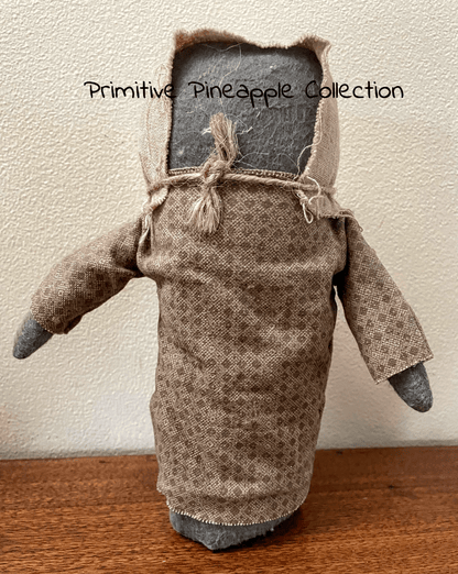 Primitive Farmhouse 8&quot; Amish Stump Doll Handcrafted - The Primitive Pineapple Collection