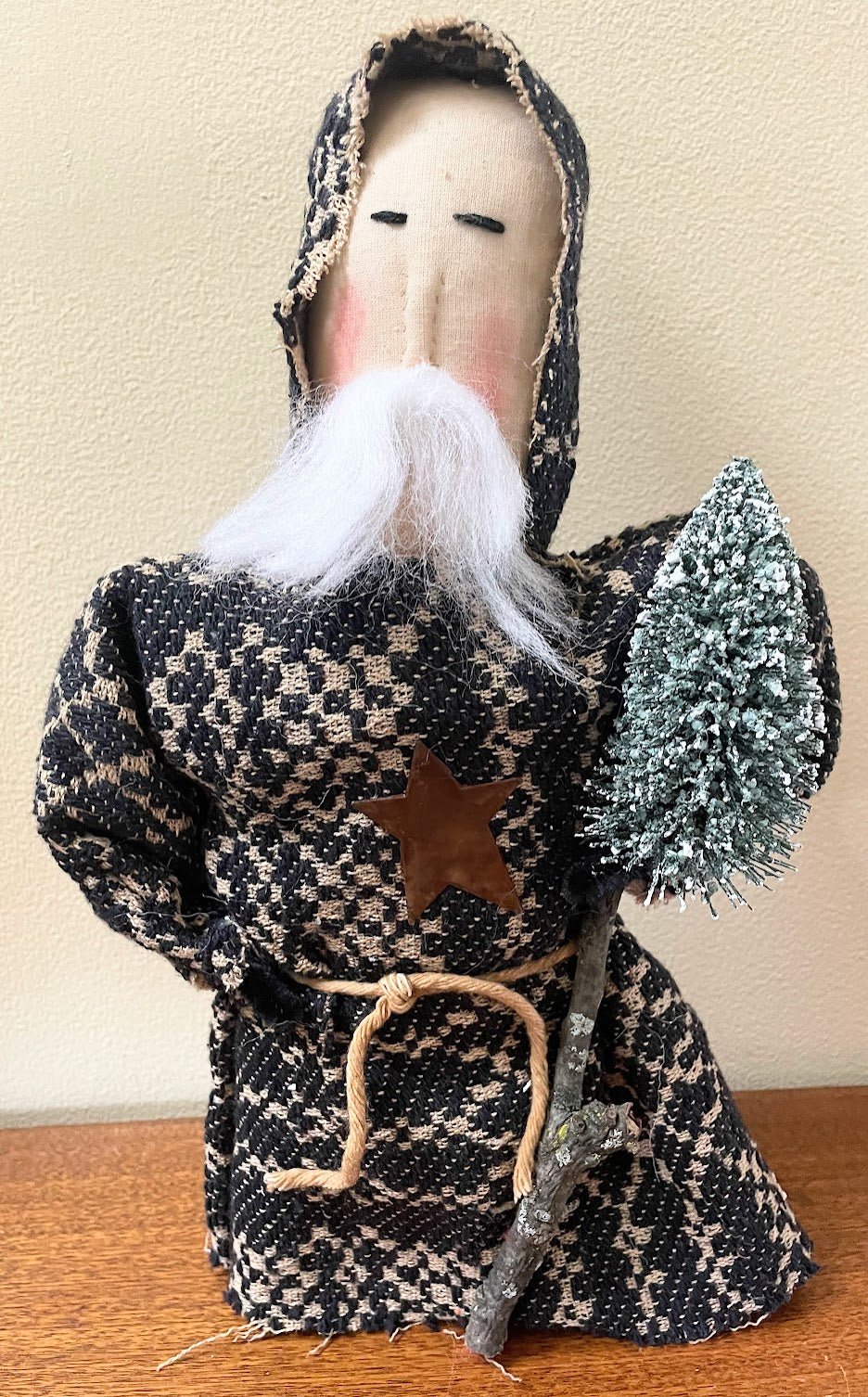 Christmas Handmade Kris Kringle Stump Santa Doll w/ Prim Black Coverlet - The Primitive Pineapple Collection