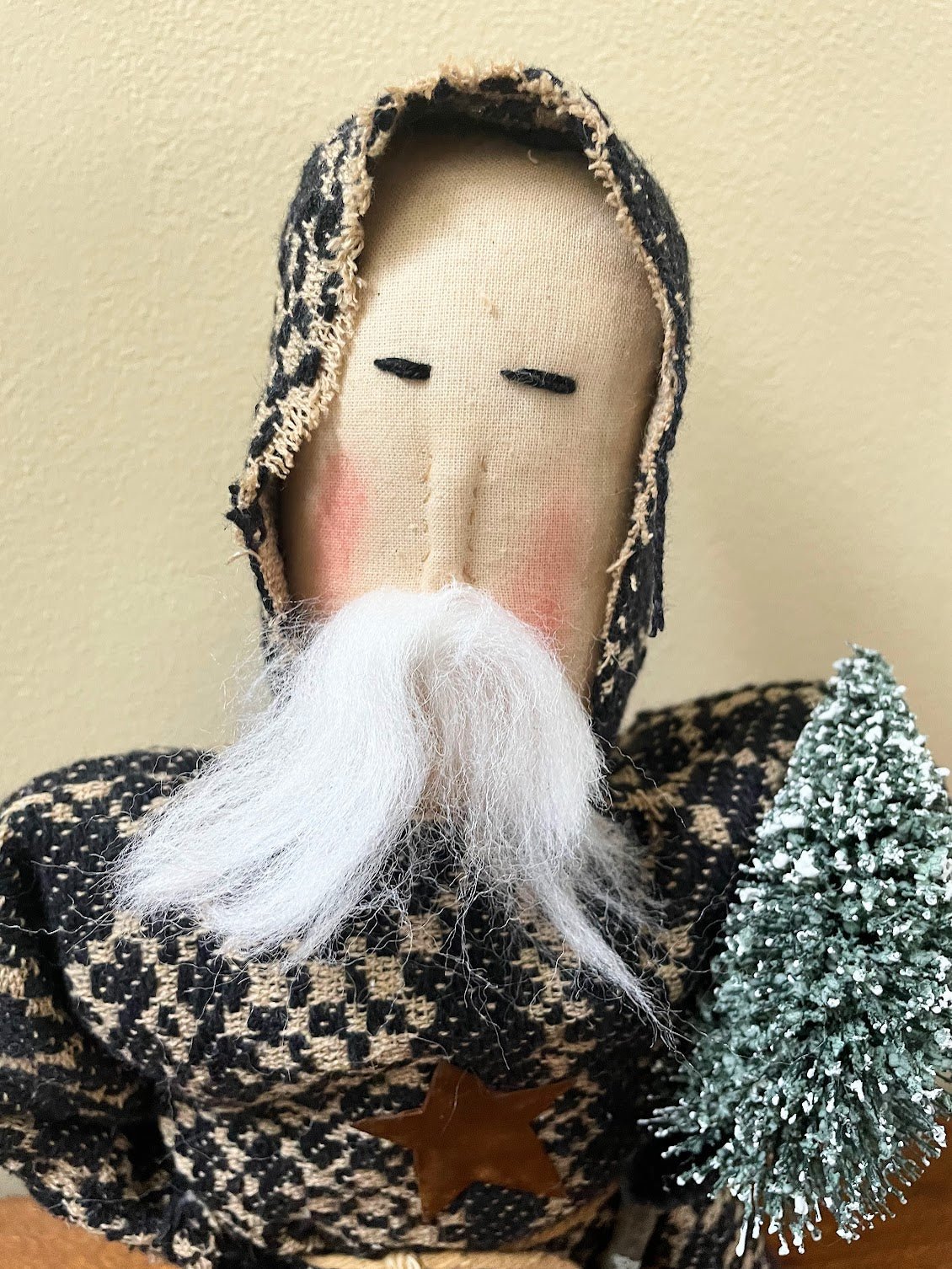 Christmas Handmade Kris Kringle Stump Santa Doll w/ Prim Black Coverlet - The Primitive Pineapple Collection