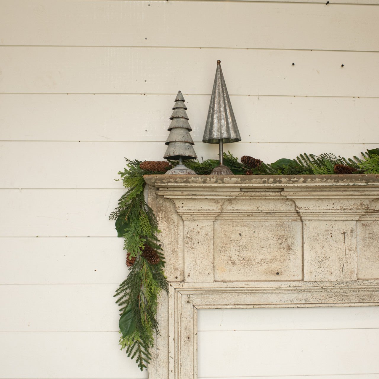 Christmas Ragon House 6 ft&quot; Cedar, Pine &amp; Magnolia Leaf Garland - The Primitive Pineapple Collection