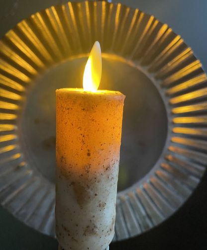 Primitive Grungy Burnt Cream 3.5" Moving flame Electric Light bulb Candle - The Primitive Pineapple Collection